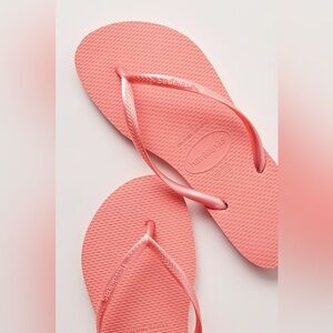 NWT Havaianas Slim Flip Flops
